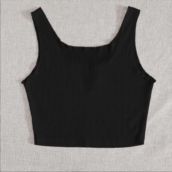 SHEIN crop top - Picture 2 of 4